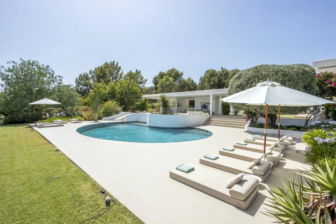Luxury real estate Ibiza to rent villa can Can Elisabeth spain property pool rental outside